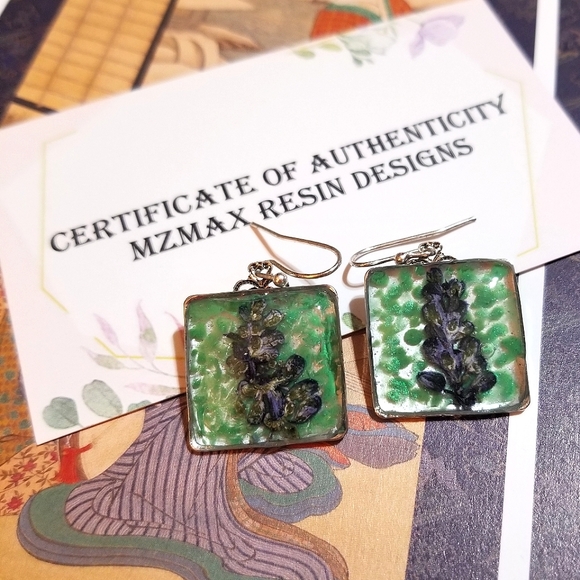 MzMax Resin Designs Natural Purple Lavender Earrings - Picture 6 of 8